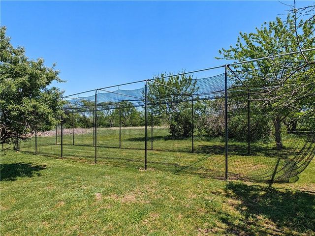31600 W 115TH Street, Olathe, KS 66061