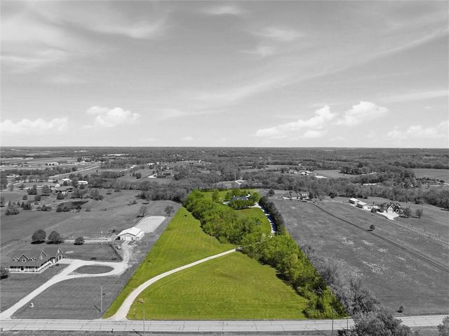 31600 W 115TH Street, Olathe, KS 66061