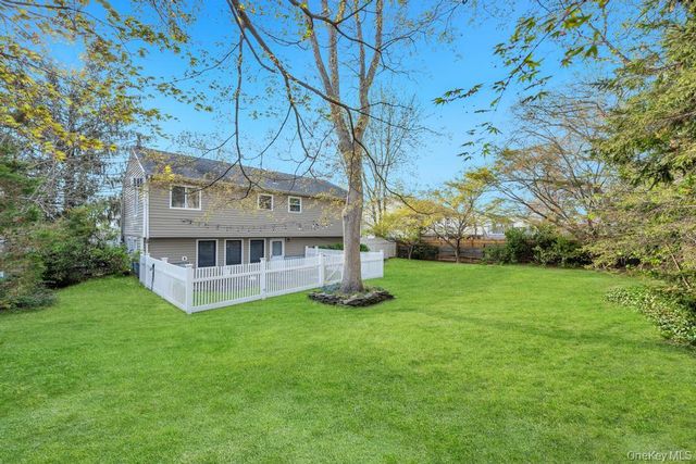 37 Mallard Avenue, Selden, NY 11784