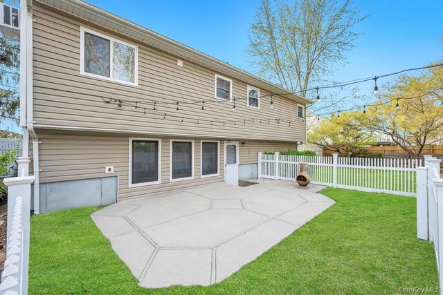 37 Mallard Avenue, Selden, NY 11784