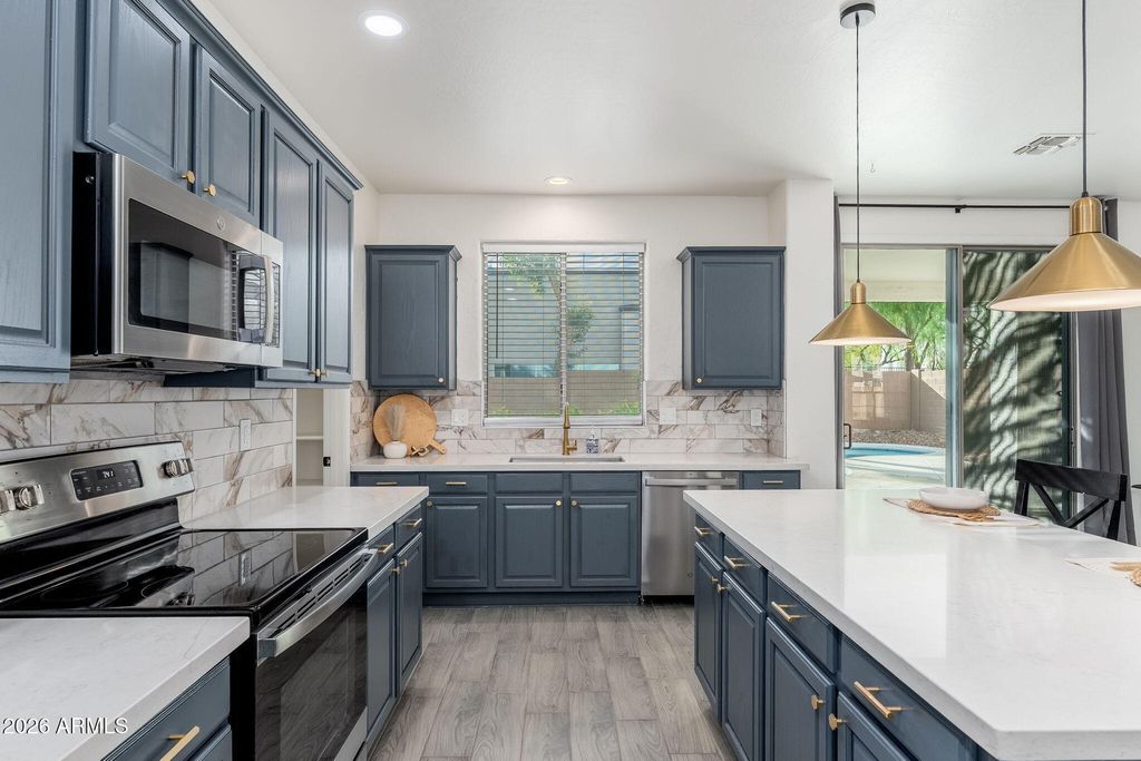 Image 14 of property listing at 20858 N 90TH Avenue, Peoria, AZ 85382