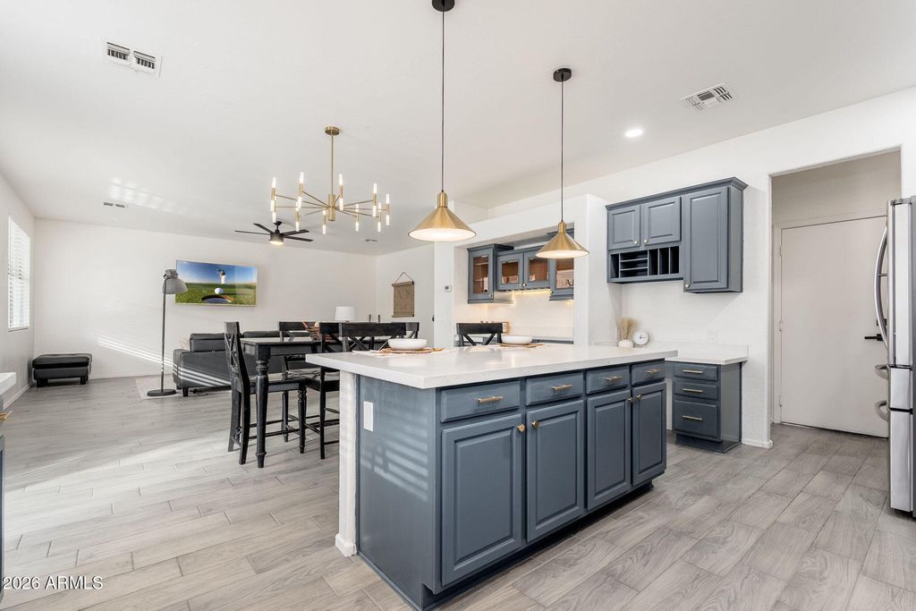 Image 16 of property listing at 20858 N 90TH Avenue, Peoria, AZ 85382