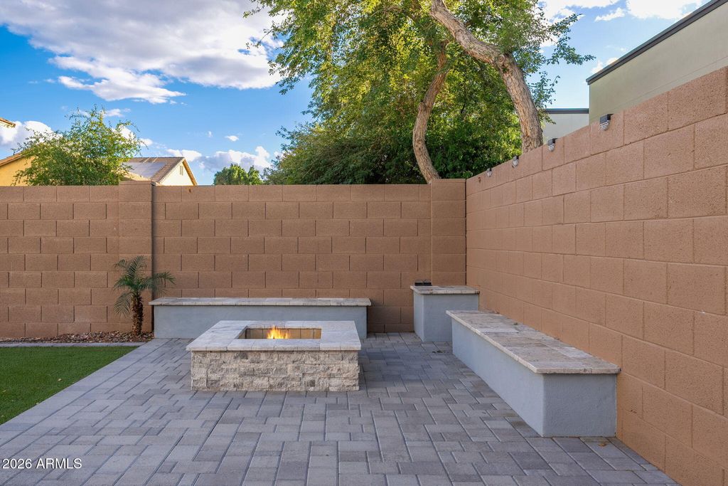 Image 41 of property listing at 20858 N 90TH Avenue, Peoria, AZ 85382