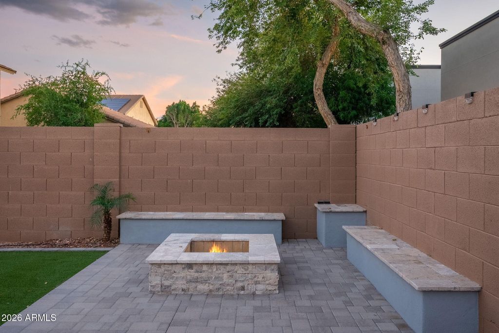 Image 75 of property listing at 20858 N 90TH Avenue, Peoria, AZ 85382