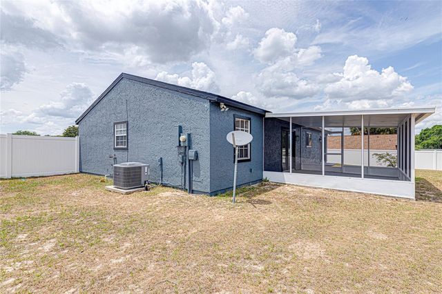 336 OAK TRACK DRIVE, Ocala, FL 34472
