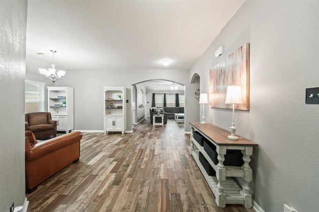 1211 Quarterhorse Drive, Alvin, TX 77511