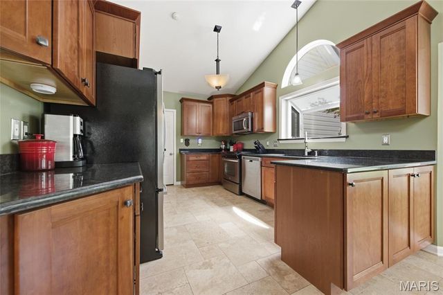 16028 Nantucket Meadows Drive, Wildwood, MO 63040