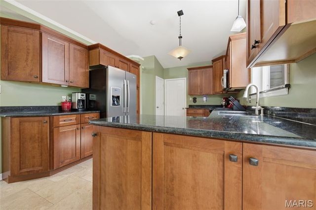 16028 Nantucket Meadows Drive, Wildwood, MO 63040