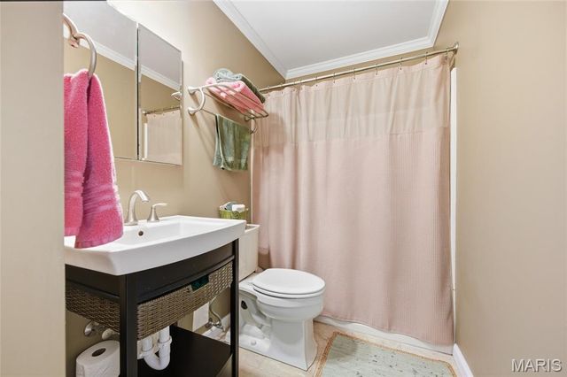 16028 Nantucket Meadows Drive, Wildwood, MO 63040
