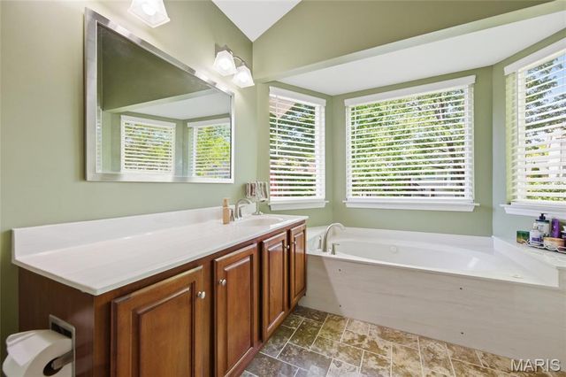 16028 Nantucket Meadows Drive, Wildwood, MO 63040