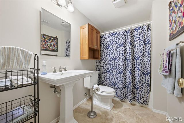 16028 Nantucket Meadows Drive, Wildwood, MO 63040
