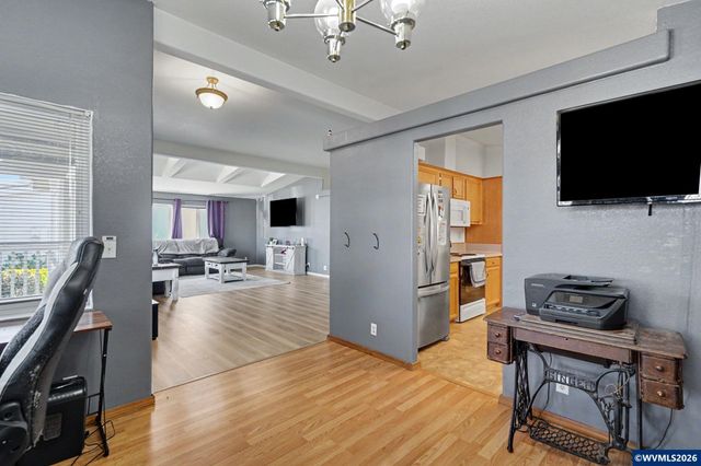 3452 Lake Vanessa Cir NW, Salem, OR 97304