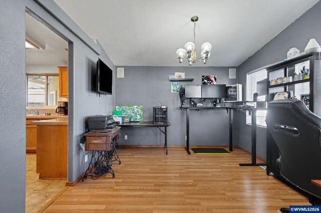 3452 Lake Vanessa Cir NW, Salem, OR 97304