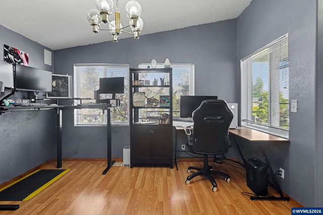 3452 Lake Vanessa Cir NW, Salem, OR 97304