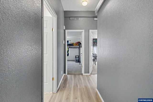 3452 Lake Vanessa Cir NW, Salem, OR 97304