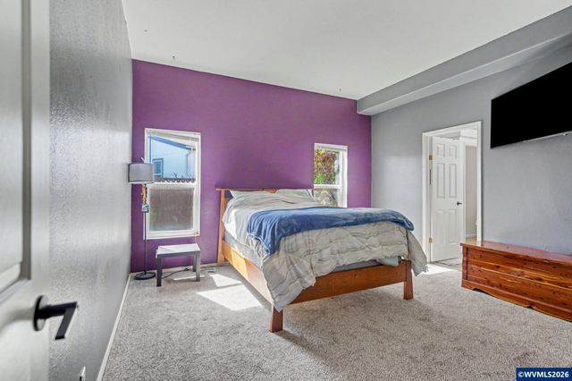 3452 Lake Vanessa Cir NW, Salem, OR 97304