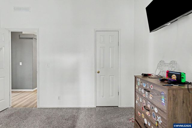 3452 Lake Vanessa Cir NW, Salem, OR 97304