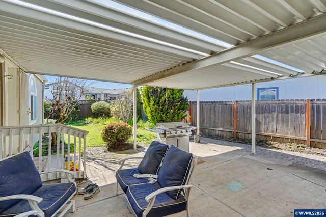 3452 Lake Vanessa Cir NW, Salem, OR 97304