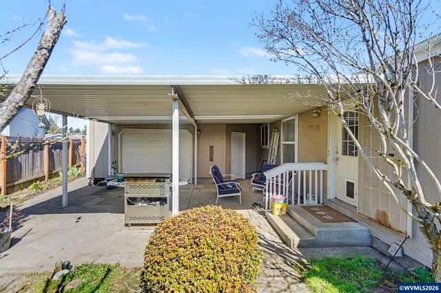 3452 Lake Vanessa Cir NW, Salem, OR 97304