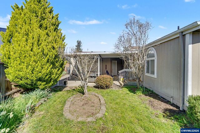 3452 Lake Vanessa Cir NW, Salem, OR 97304