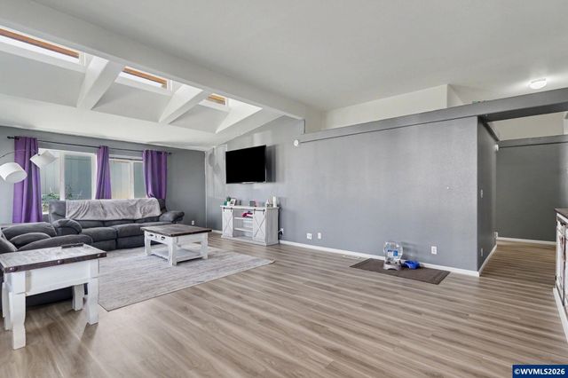 3452 Lake Vanessa Cir NW, Salem, OR 97304