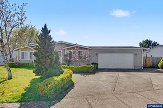 3452 Lake Vanessa Cir NW, Salem, OR 97304