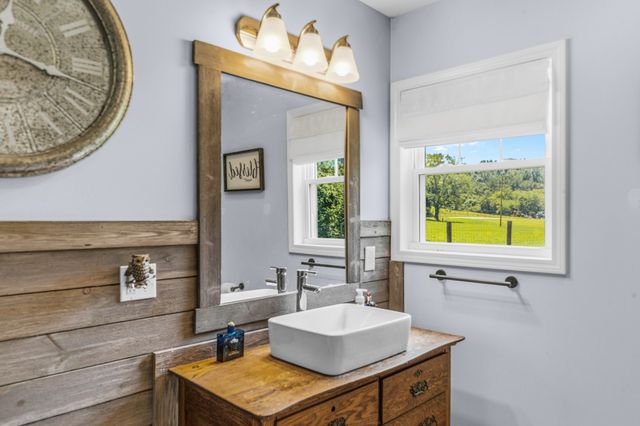 1240 Sumac Rd, Pulaski, TN 38478
