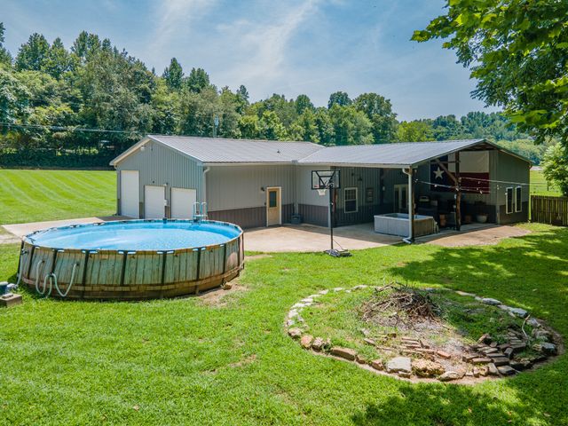 1240 Sumac Rd, Pulaski, TN 38478