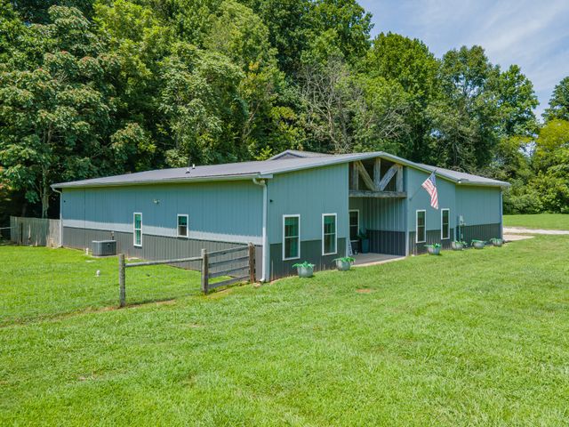 1240 Sumac Rd, Pulaski, TN 38478