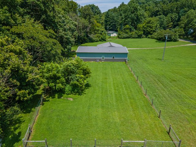 1240 Sumac Rd, Pulaski, TN 38478