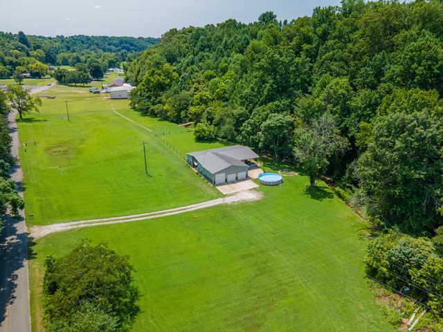 1240 Sumac Rd, Pulaski, TN 38478