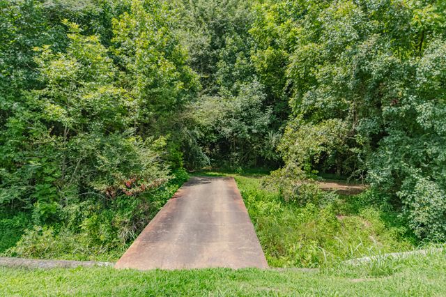 1240 Sumac Rd, Pulaski, TN 38478