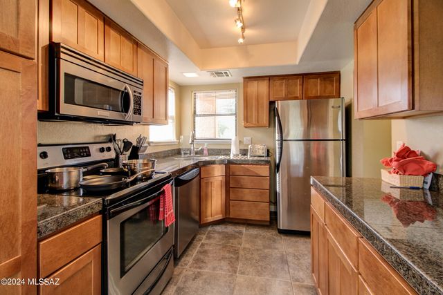 6651 N Campbell Ave Apt 224, Tucson, AZ 85718