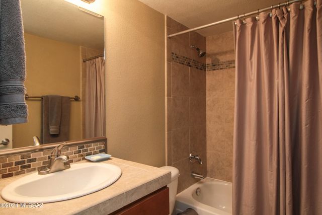 6651 N Campbell Ave Apt 224, Tucson, AZ 85718