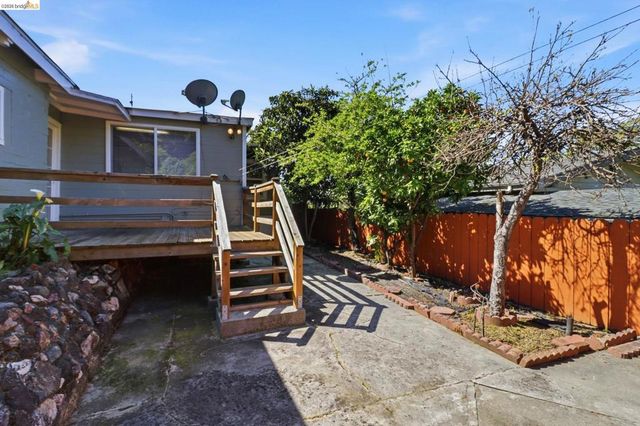 3114 Suter St, Oakland, CA 94602