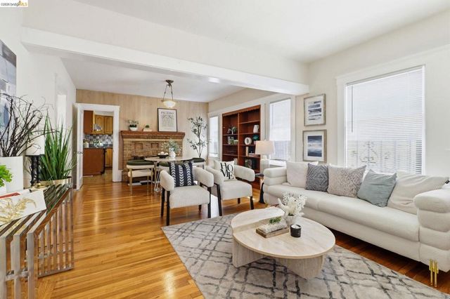 3114 Suter St, Oakland, CA 94602