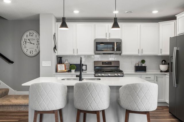 8721 Park Avenue NE, Otsego, MN 55330