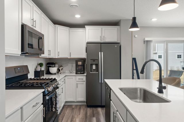 8721 Park Avenue NE, Otsego, MN 55330