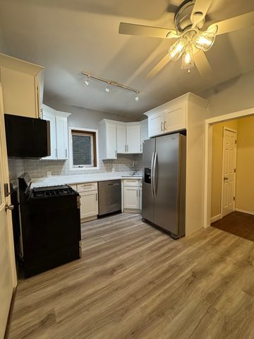 6143 S Major Avenue 1, Chicago, IL 60638