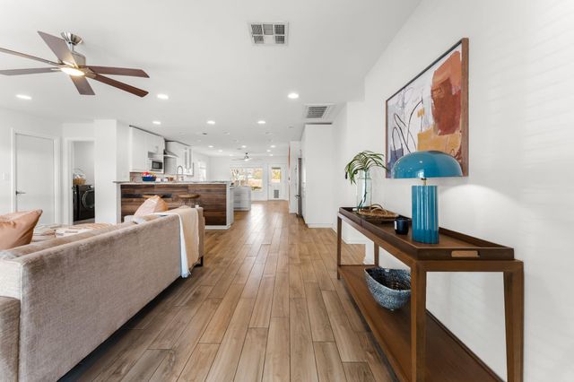 1900 Ohlen RD, Austin, TX 78757