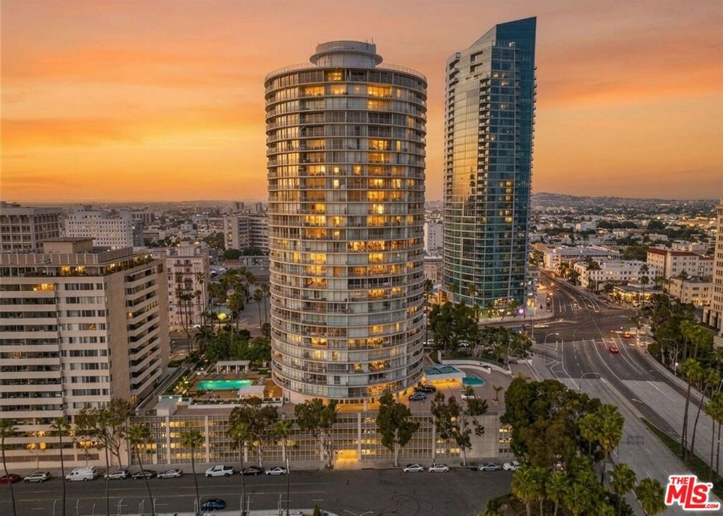 700 E Ocean Boulevard 1102, Long Beach, CA 90802 — exterior