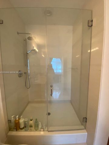 1945 S Ocean Dr 211, Hallandale Beach, FL 33009