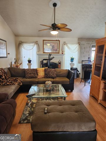 8440 Cedar Creek Ridge, Riverdale, GA 30274