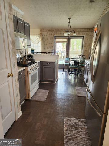 8440 Cedar Creek Ridge, Riverdale, GA 30274