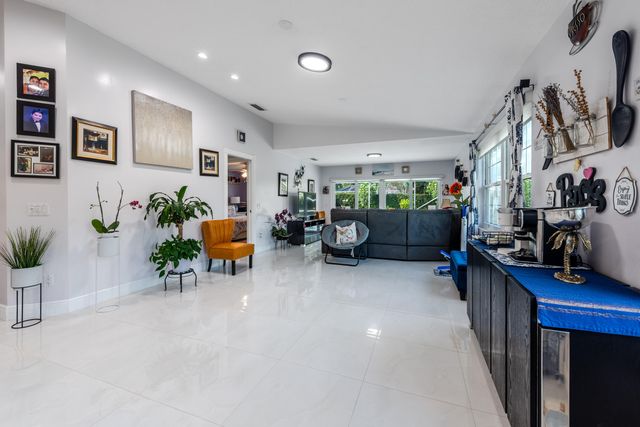 7068 Gila Lane, West Palm Beach, FL 33411