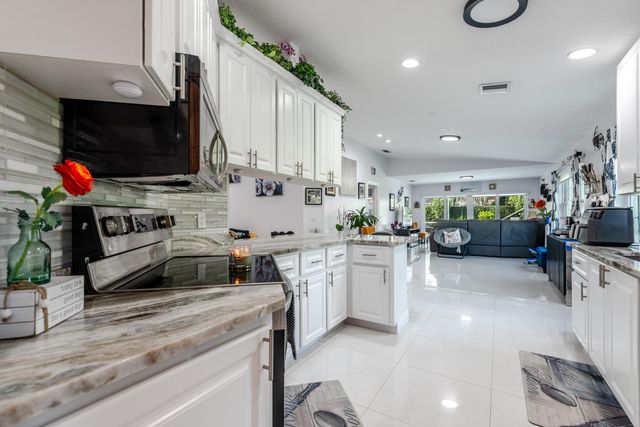 7068 Gila Lane, West Palm Beach, FL 33411