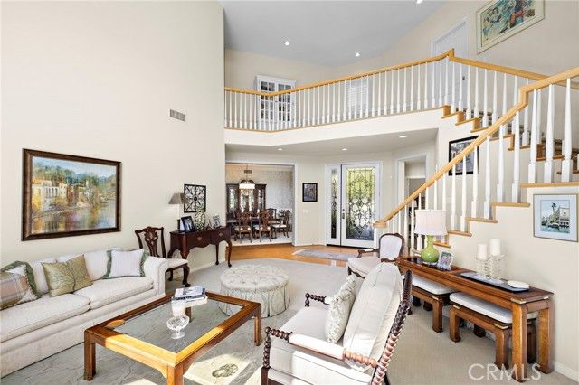 20 Edgewood, Laguna Hills, CA 92679