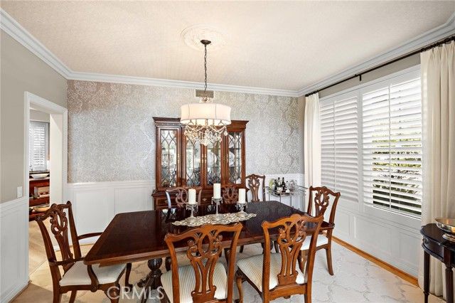 20 Edgewood, Laguna Hills, CA 92679