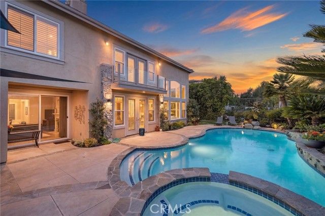 20 Edgewood, Laguna Hills, CA 92679