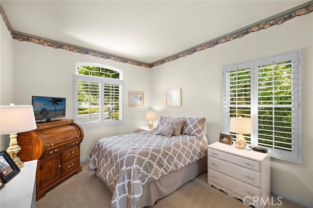 20 Edgewood, Laguna Hills, CA 92679